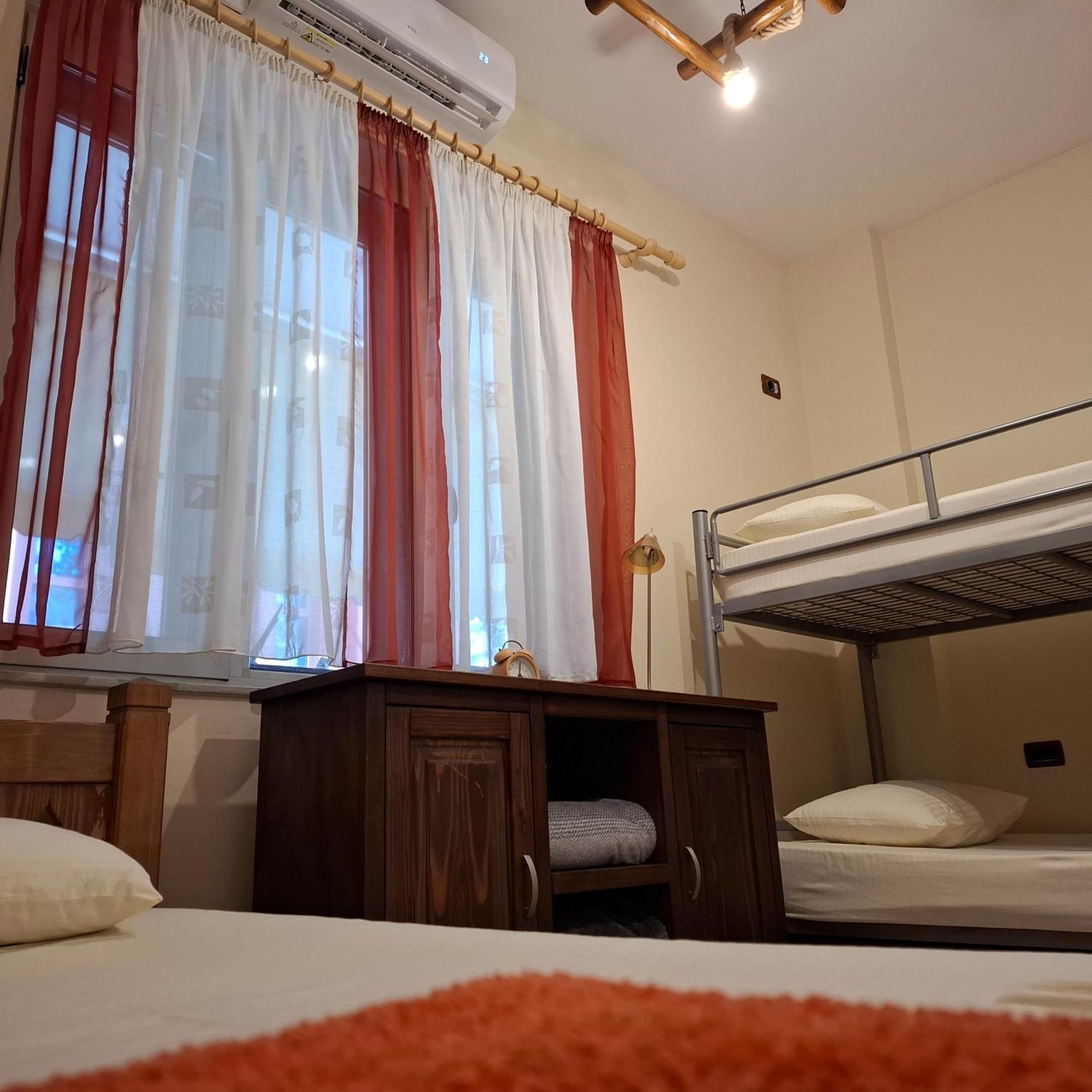 Hostel Nena Semi Tirana Exteriér fotografie